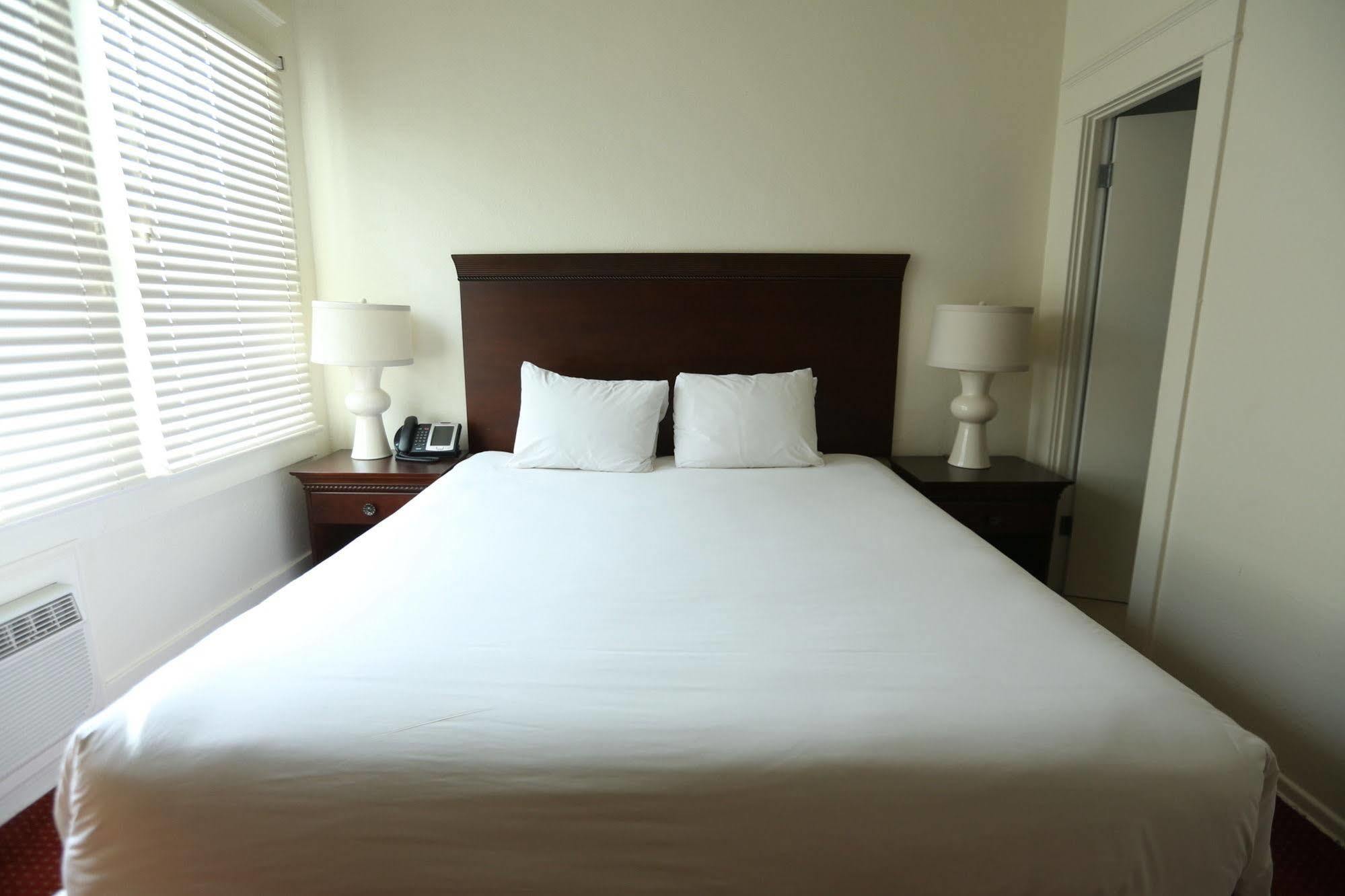 Hotel Atwater 2*